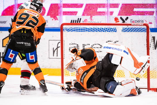 Malmö Redhawks Lars Bryggman gör 1-4