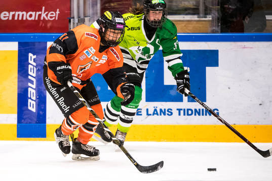 Karlskronas Vanessa Klimpke och Trollhättans Nora Oskarsson