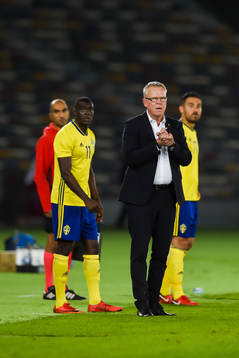 Sveriges Ken Sema, förbundskapten Janne Andersson och