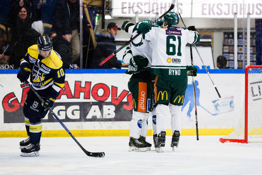 s Martin Thörnberg deppar och Färjestads Mikael Wikstrand
