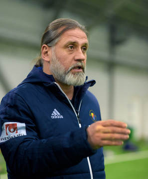 tränare Özcan Melkemichel
