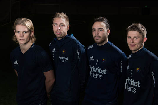 Djurgårdens fyra nyförvärv, Jonathan Ring, Dzenis
