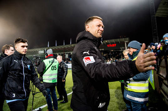 Egzon Binaku och tränare Magnus Pehrsson