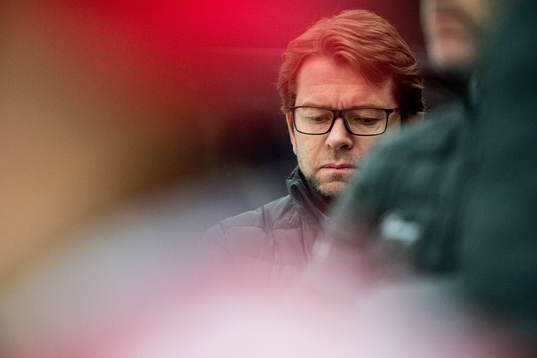 Trojas tränare Pelle Svensson deppar