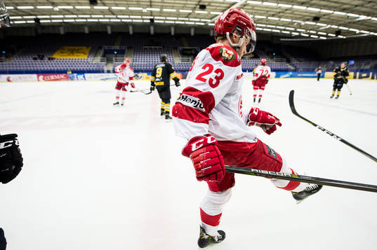 Trojas Jesper Thörnberg sparkar undan Panterns Oscar