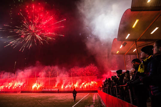 s spelare välkomnas på årets första träning med