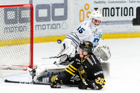 s Jesper Frödén blir fälld på ett friläge och drar på