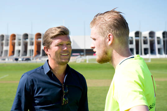 Sveriges Kalle Holmberg fick besök av sin agent Marcus
