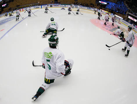 Frölundas spelare värmer upp