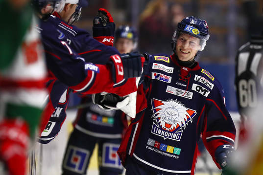 Linköpings Mathis Olimb jublar