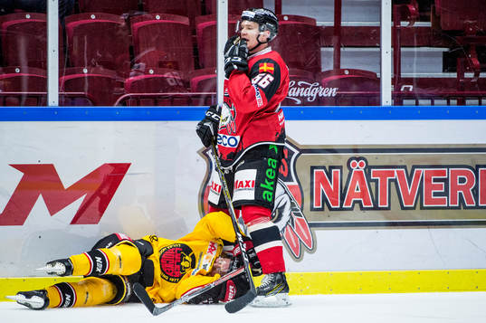Malmö Redhawks Tobias Ekberg och Luleås Jonas Berglund