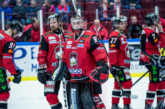 Malmö Redhawks målvakt Oscar Alsenfelt deppar med