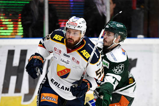 Djurgårdens Mikael Ahlén och Färjestads Jesse Virtanen