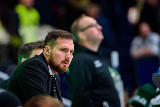 Färjestads assisterande tränare Gereon Dahlgren deppar