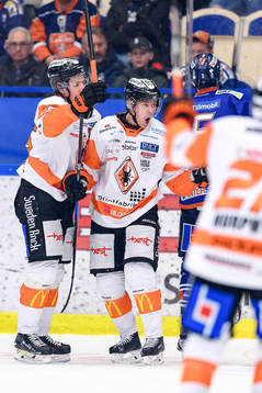 Karlskronas Joel Kellman jublar