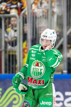 Rögles Simon Ryfors grimaserar