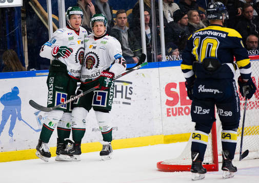 Frölundas Christoffer Ehn  och Max Friberg jublar