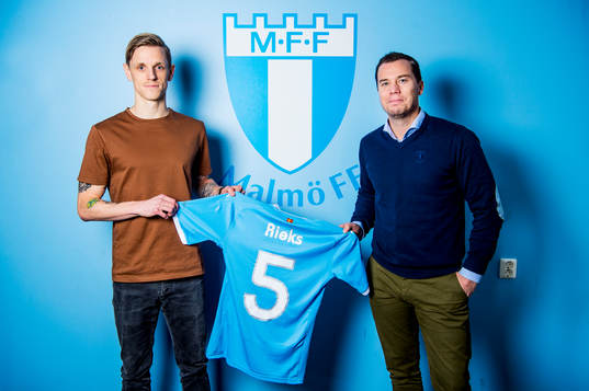 Malmö FFs sportchef Daniel Andersson presenterar Sören