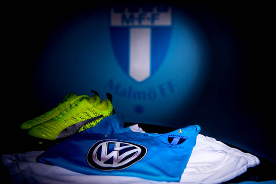 Malmö FF presenterar ett nyförvärv. Sören Rieks tröja