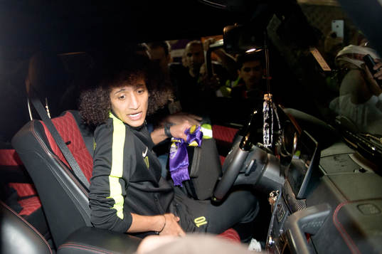 Al Ains stjärna Omar Abdulrahman lämnar arenan
