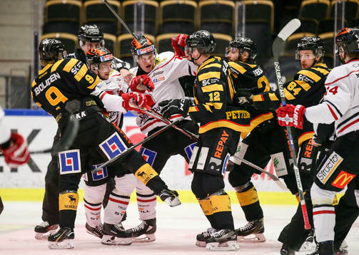 Skellefteås Tim Söderlund  och Adam Pettersson