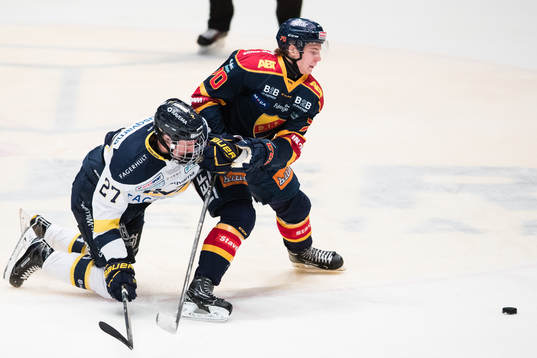 s David Gustafsson och Djurgårdens Marcus Davidsson