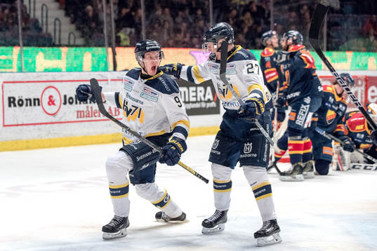 s Victor Ejdsell jublar med David Gustafsson