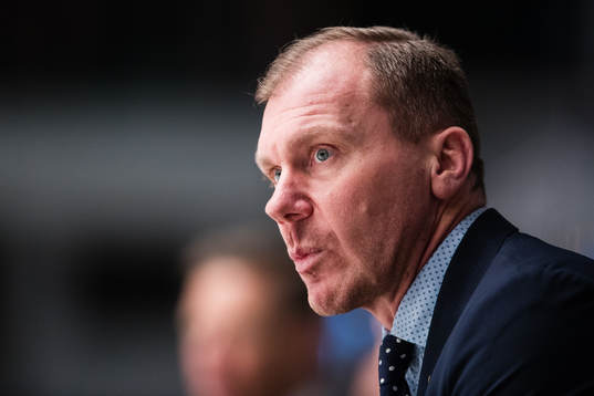 s tränare Johan Lindbom