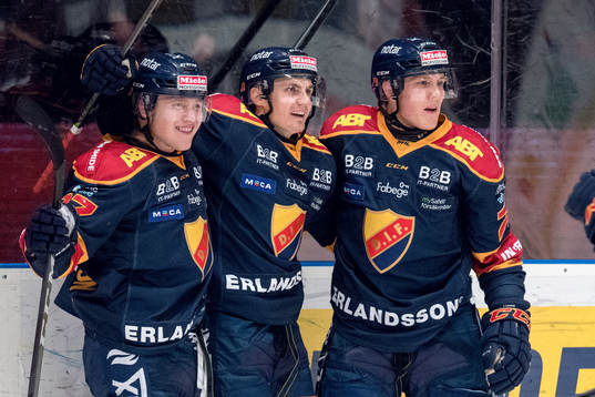 Djurgårdens Markus Ljungh jublar med lagkamrater
