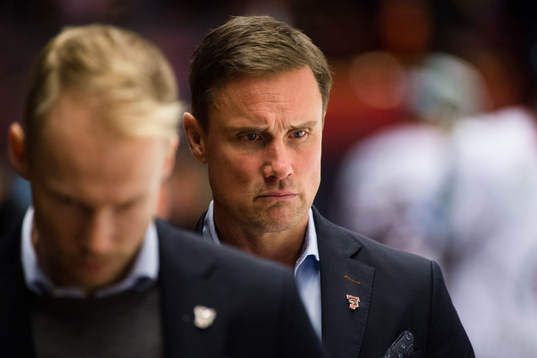 Frölundas tränare Roger Rönnberg deppar