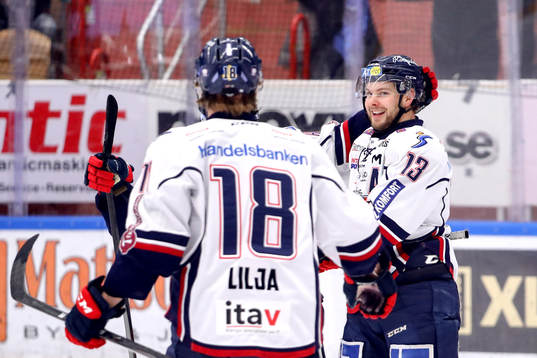 Linköpings Andrew Gordon jublar med lagkamrater