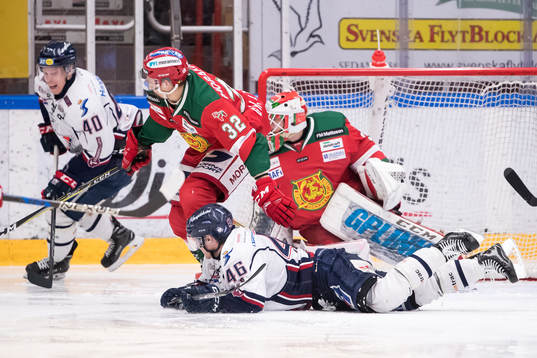 Linköpings Ken André Olimb och Mathis Olimb framför