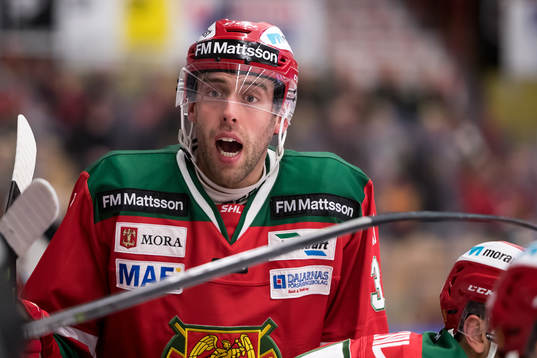 Moras Brandon Gormley  i ishockeymatchen i SHL mellan Mora