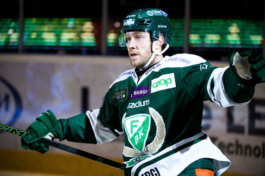 Färjestads Linus Persson jublar