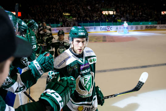 Färjestads Per Åslund jublar