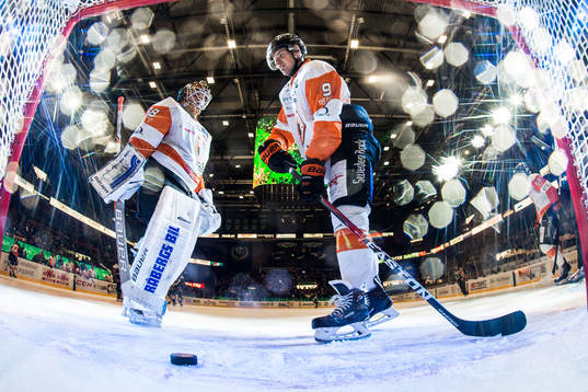 Karlskronas målvakt Johannes Jönsson och Morten Madsen