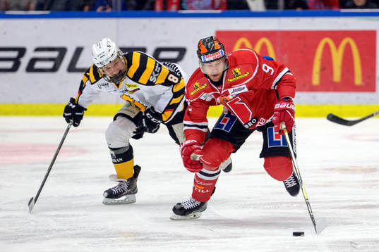 Skellefteås Jonatan Berggren och Örebros Tylor Spink