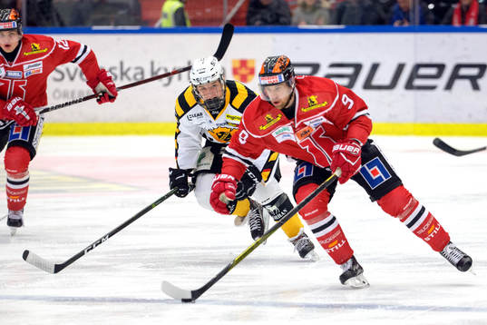 Skellefteås Jonatan Berggren och Örebros Tylor Spink