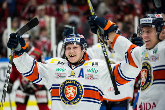 Växjös Tuomas Kiiskinen jublar