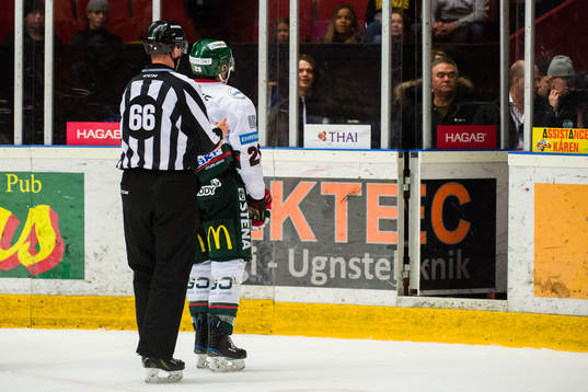 Frölundas Joel Lundqvist blir utvisad