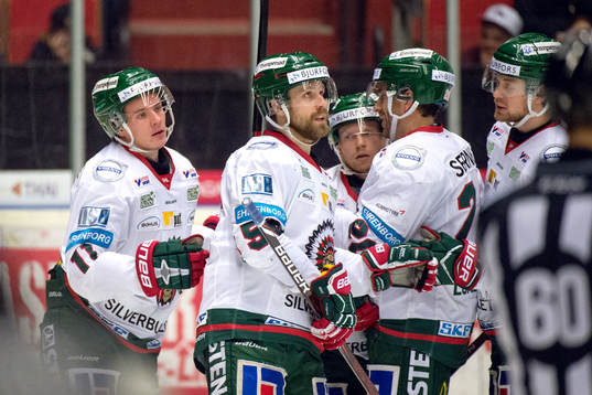 Frölundas Victor Olofsson jublar med lagkamrater