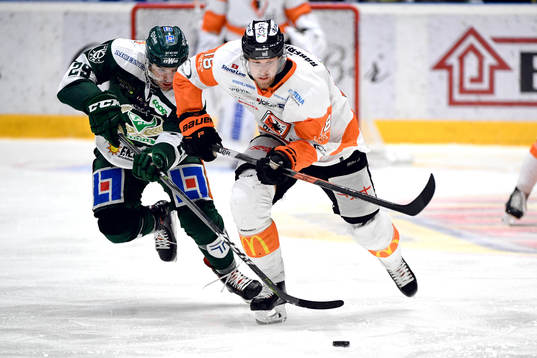 Färjestads Martin Johansson och Karlskronas Emil Larsson
