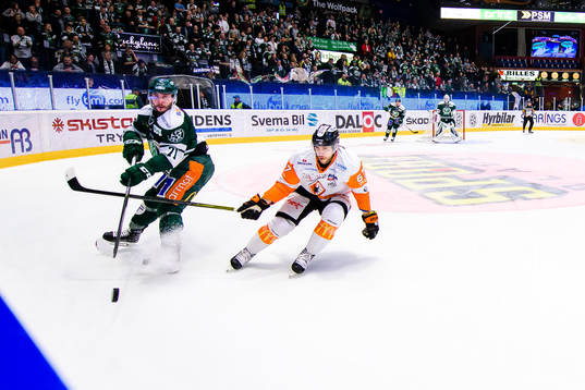 Färjestads Jesse Virtanen och Karlskronas Konstantin