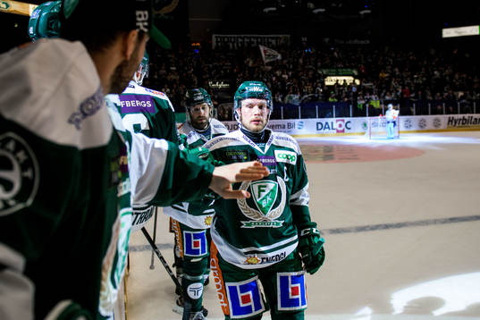Färjestads Alexander Johansson jublar