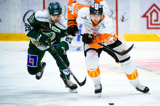 Färjestads Martin Johansson och Karlskronas Emil Larsson