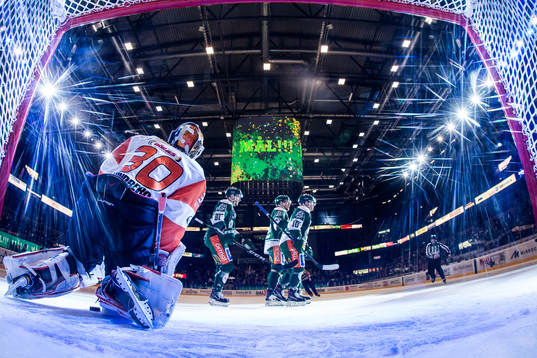 Karlskronas målvakt Henrik Lundberg deppar