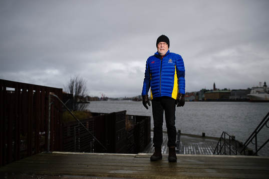 Förbundskaptenen för Sveriges damlandslag i ishockey Leif