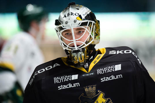 s målvakt Erik Källgren deppar