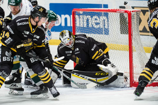 s målvakt Erik Källgren
