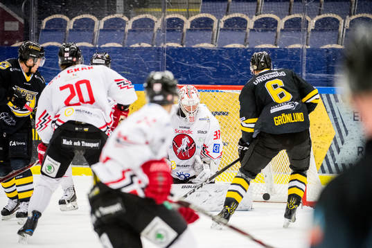 Panterns Anders Grönlund gör 4-2 målet